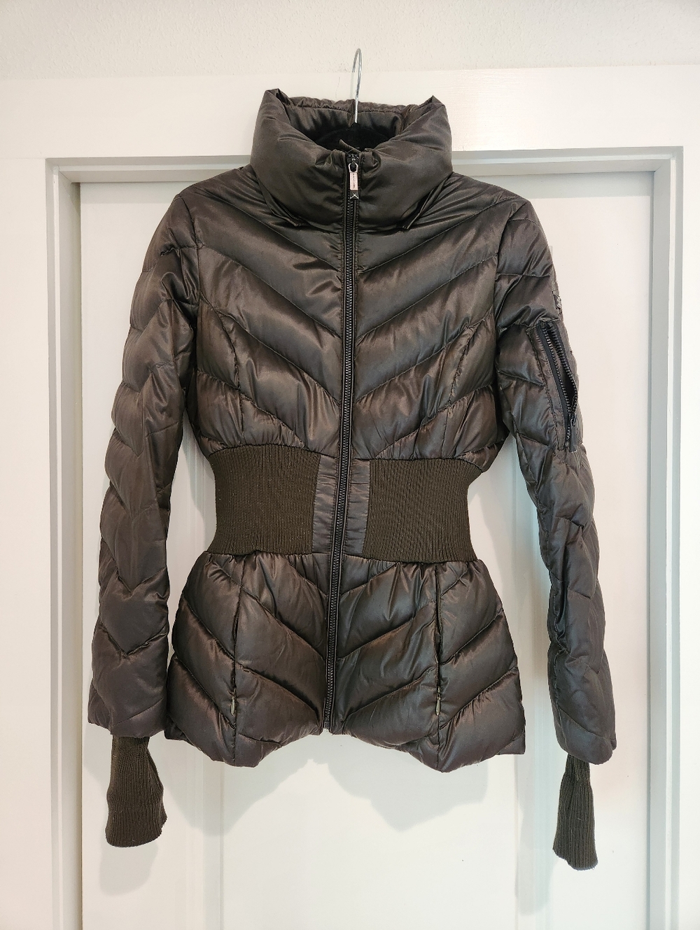 BCBGMaxAzaria Women's Quilted Puffer Jacket with Elastic Waist - Dark Brown